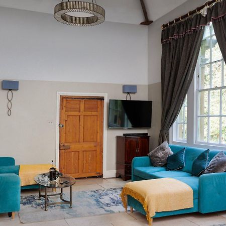 The Old School Rooms Beautiful Georgian Apartment, Sleeps 12 With Wifi And Parking, Near Bath Box  المظهر الخارجي الصورة